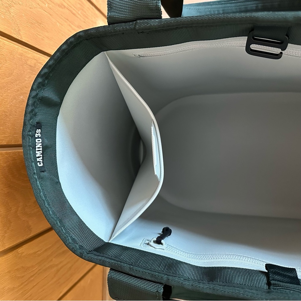 ⭐️NWT YETI CAMINO 35 - Black Forest Green - Picture 6 of 7